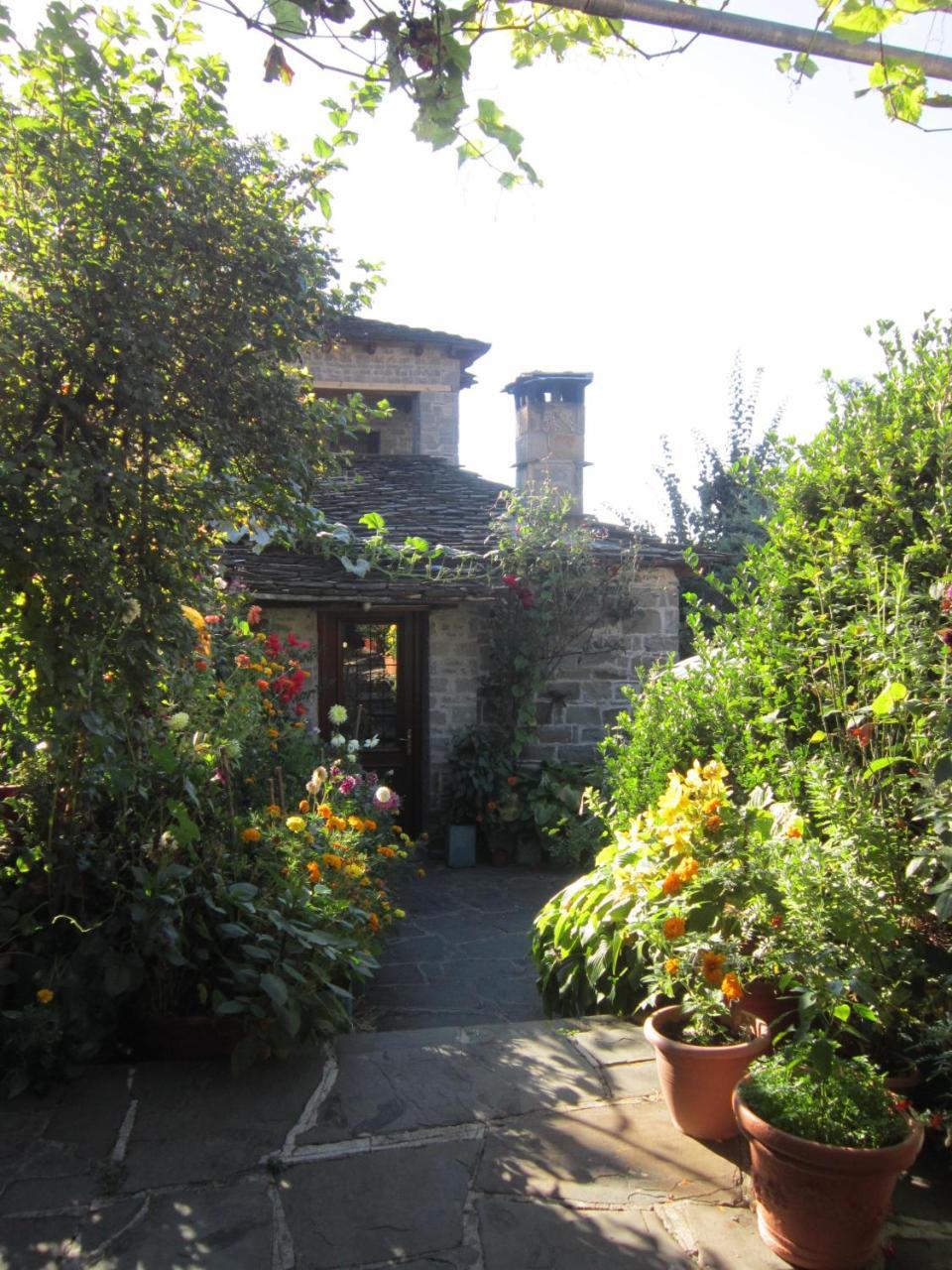 Guesthouse Gouris เซเปโลโว ภายนอก รูปภาพ